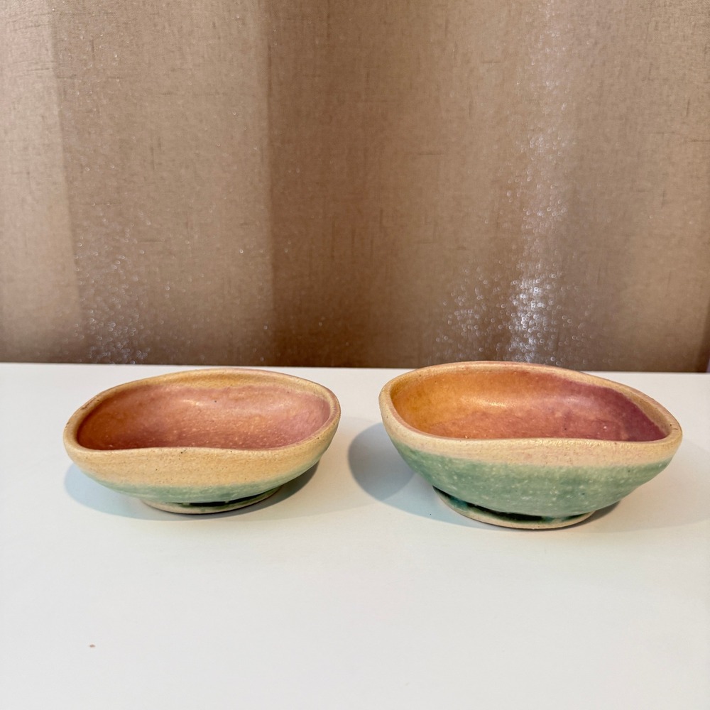 Studio Artisan Handcrafted Ceramic Bowls Sage Green & Terracotta Pink‎ Set of 2